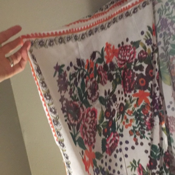 White Floral Kimono - Picture 6 of 8